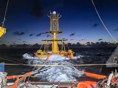 深海“慧眼”破浪來(lái)——揭秘我國(guó)突破3500米深海觀測(cè)的浮標(biāo)系統(tǒng)